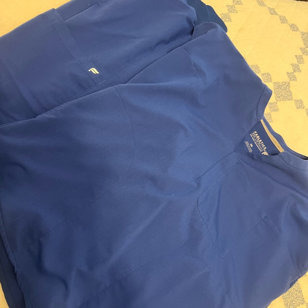 Fabletics scrubs